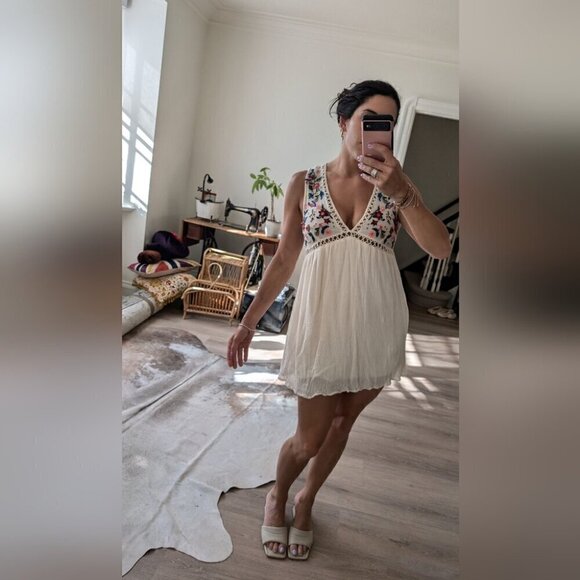 Boho soft mini dress with embroidery small - Picture 2 of 11